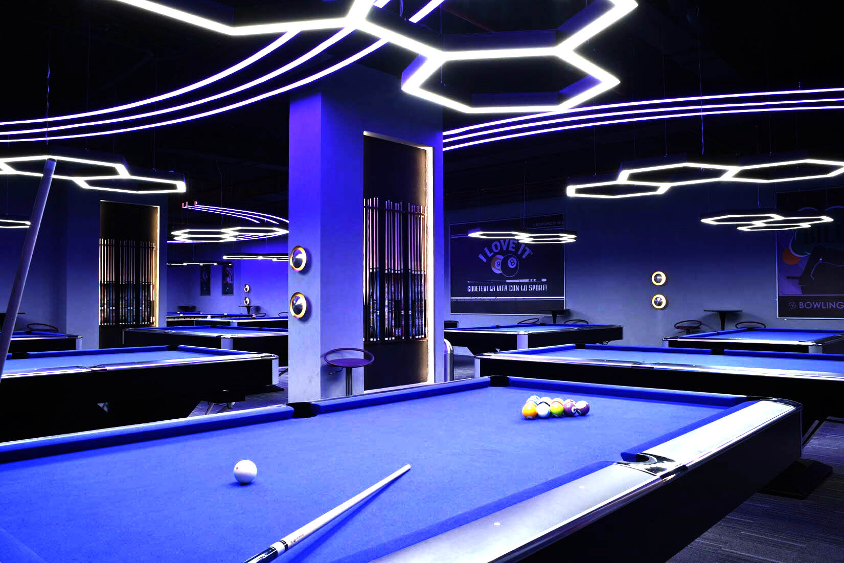 Biliardo ping pong Bowling Space Milano sala giochi escape room 10